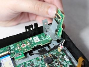 برداشتن تخته فنی از ضبط ماشین