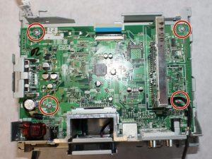 خارج کردن اتصال آنتن ماهواره