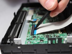 جداسازی روبان سفید از برد اصلی ضبط ماشین